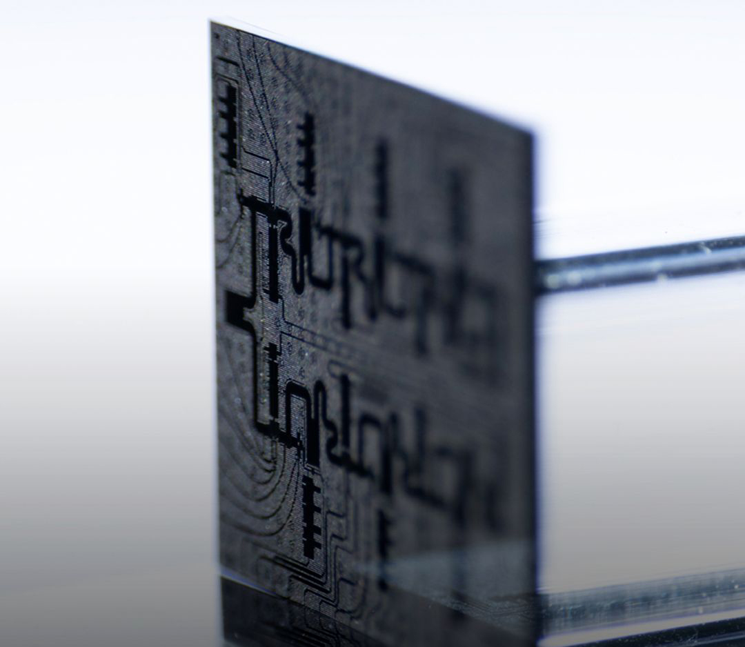 Китай премахна ограниченията за износ на автомобилни чипове