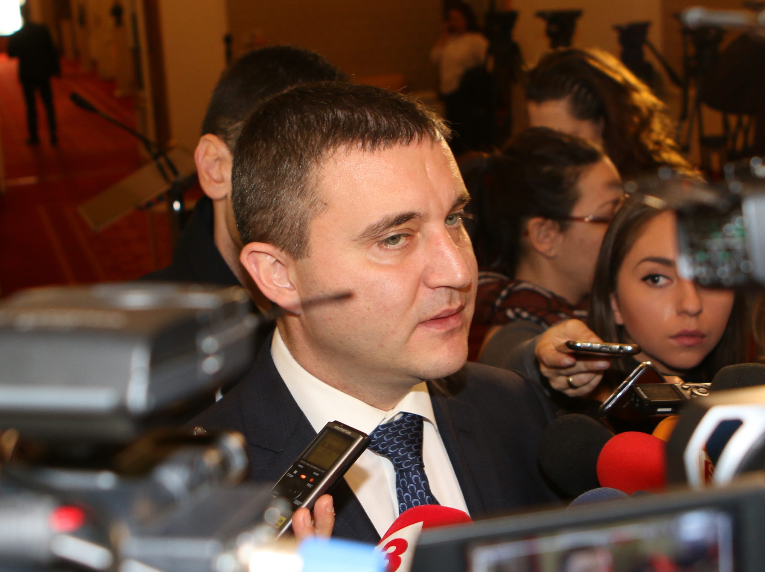 Парламент приемане на първо четене на бюджет 2017 Владислав Горанов