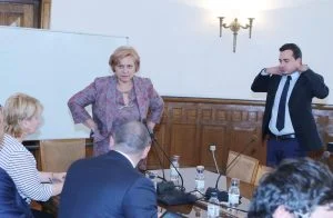 Парламент Комисия по бюджет и финанси Менда Стоянова