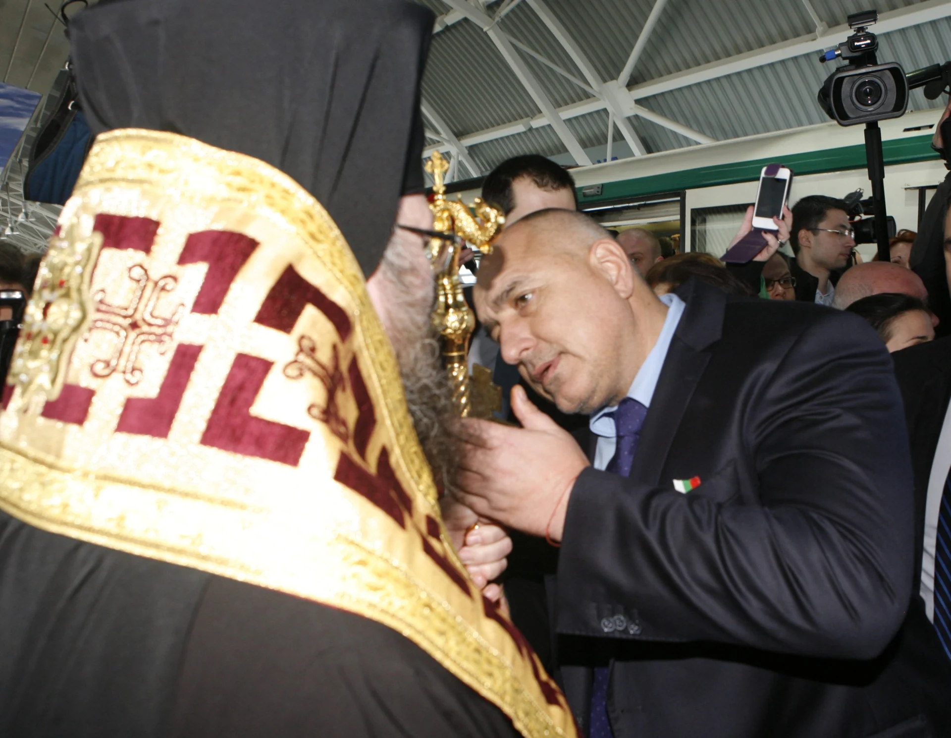 метростанция „Летище София“ се състоя церемонията по пускане на метрото до Летище София. Бойко Борисов - министър - председател Йорданка Фандъкова - кмет на София Ивайло Московски - министър на транспорта