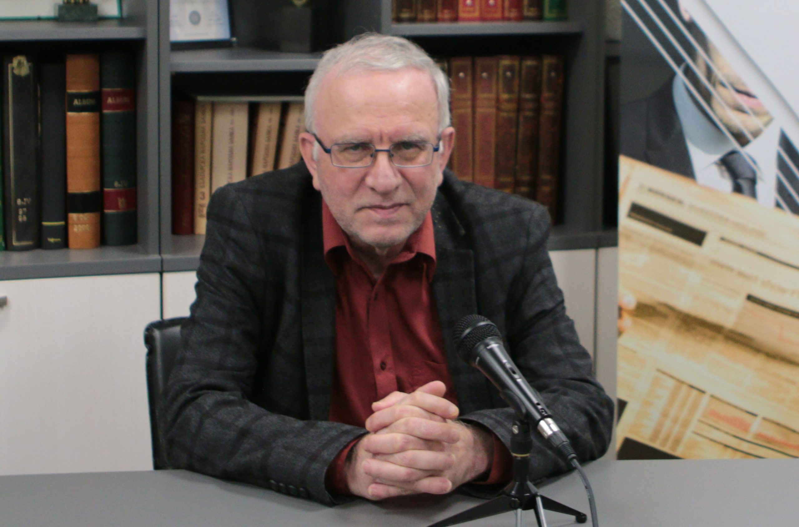 Цветозар Томов