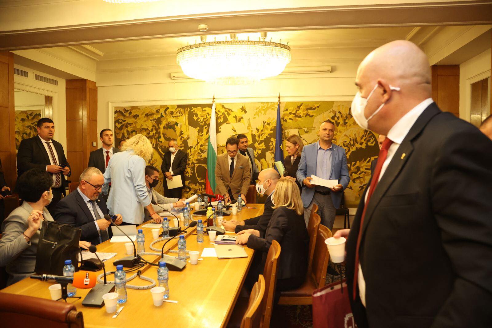 Правна комисия