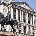 BoE понижи основната си лихва с 25 базови рункта за първи път от 2020-а