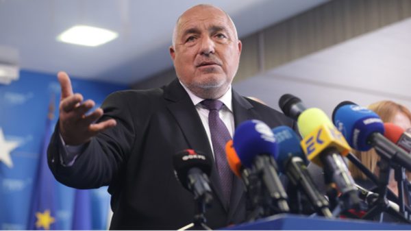 Борисов обвини Радев, че се опитва да сплаши "Райнметал", за да не инвестира у нас