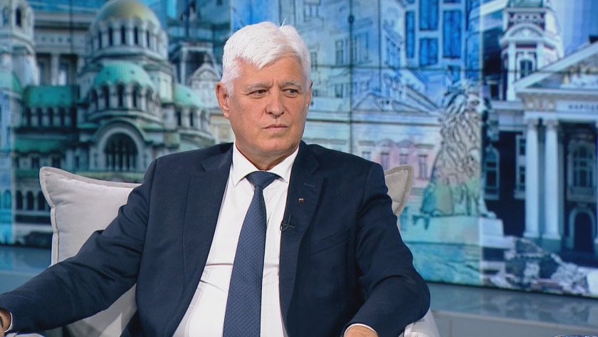 Министърът на отбраната