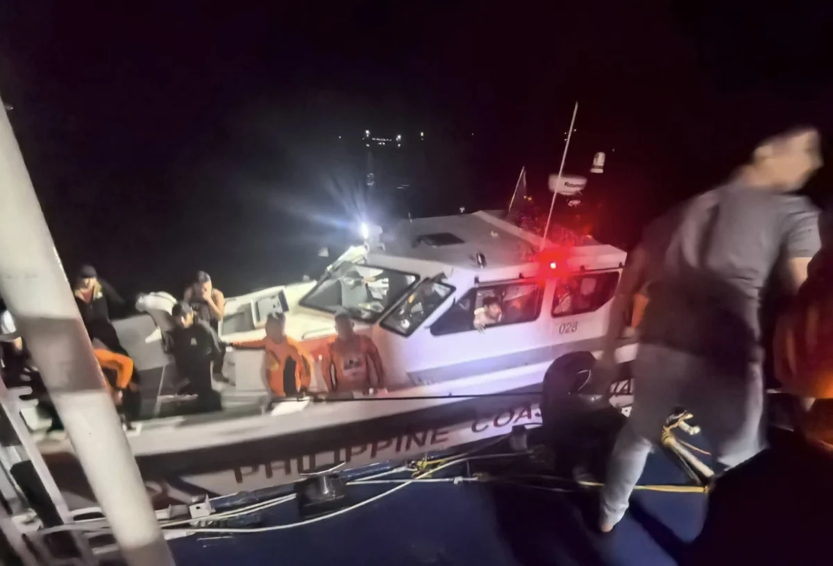 Ферибот с над 350 души на борда потъна край Филипините, 15 са загинали