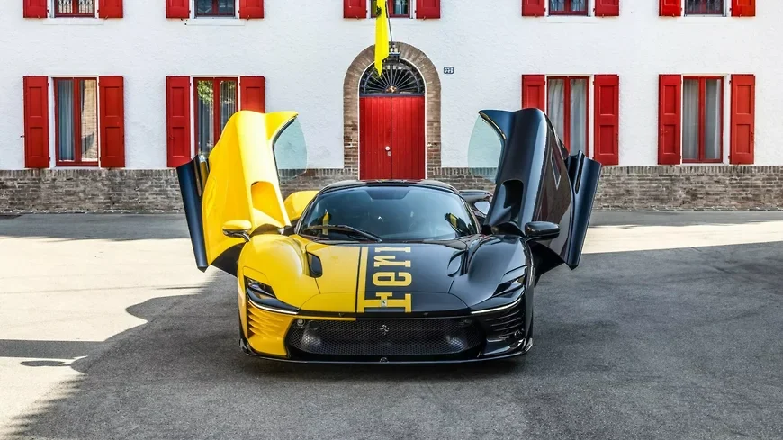 ferrari daytona sp3 1