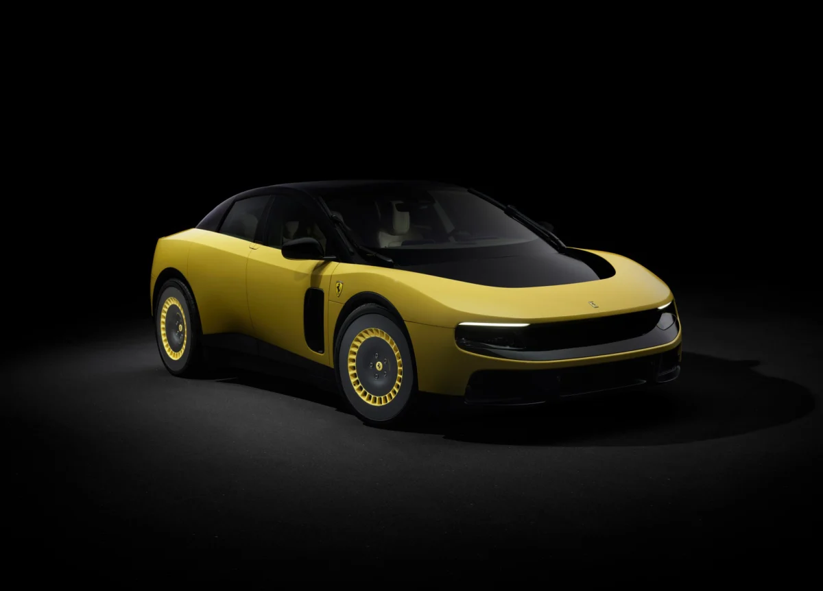 Ferrari представи първия си електромобил - модела Luce с цена от 550 хил. евро