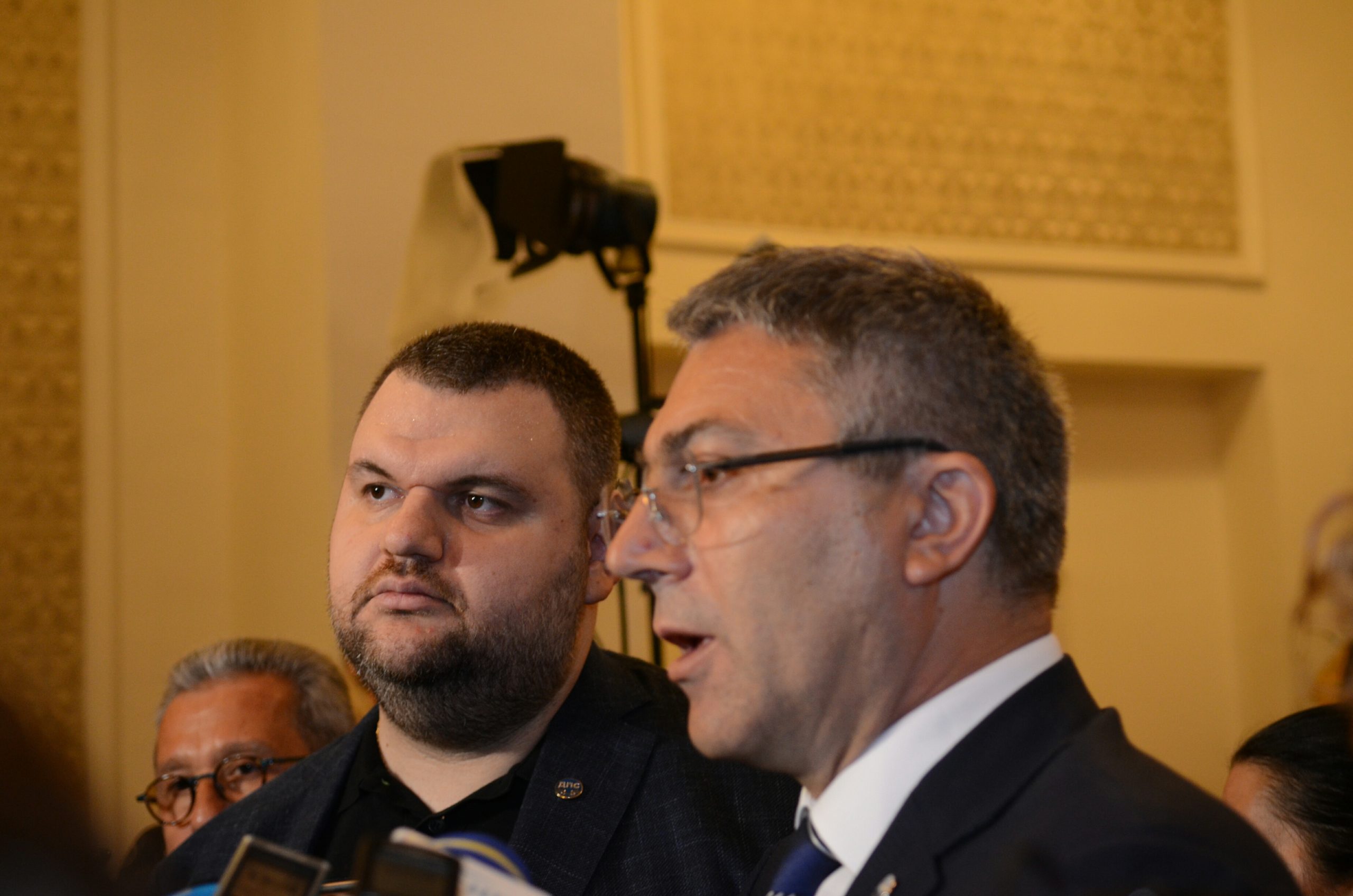 Парламент Делян Пеевски