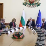 Премиерът Андрей Гюров: Щабът залага на предвидимост и следи за непазарно поведение заради кризата в Близкия изток