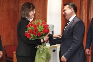 рози Нинова