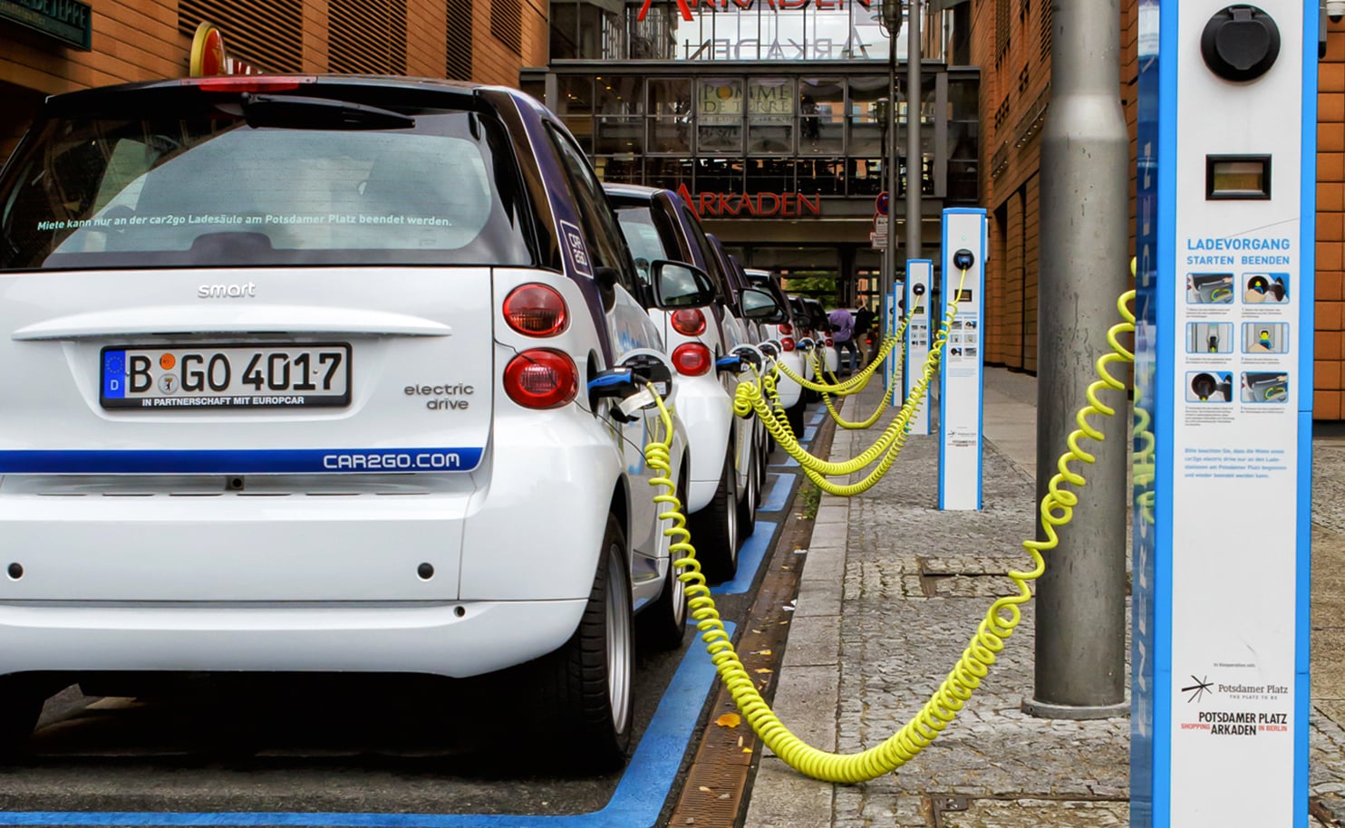 През ноември в Европейския съюз са продадени почти 900 000