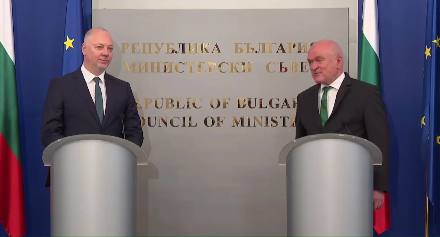 Главчев предаде властта на Желязков в Министерския съвет