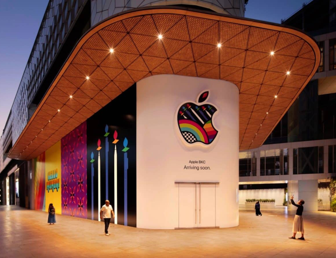 Apple е с обвинение в шпионаж на служители чрез лични устройства и акаунти