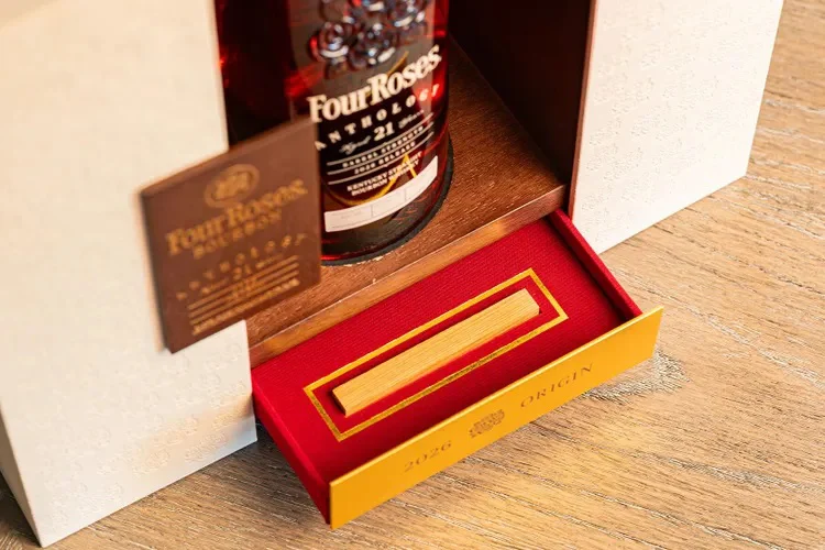 Four Roses атакува луксозния колекционерски клас уискита със серията Anthology 2 Four Roses атакува луксозния колекционерски клас уискита със серията Anthology