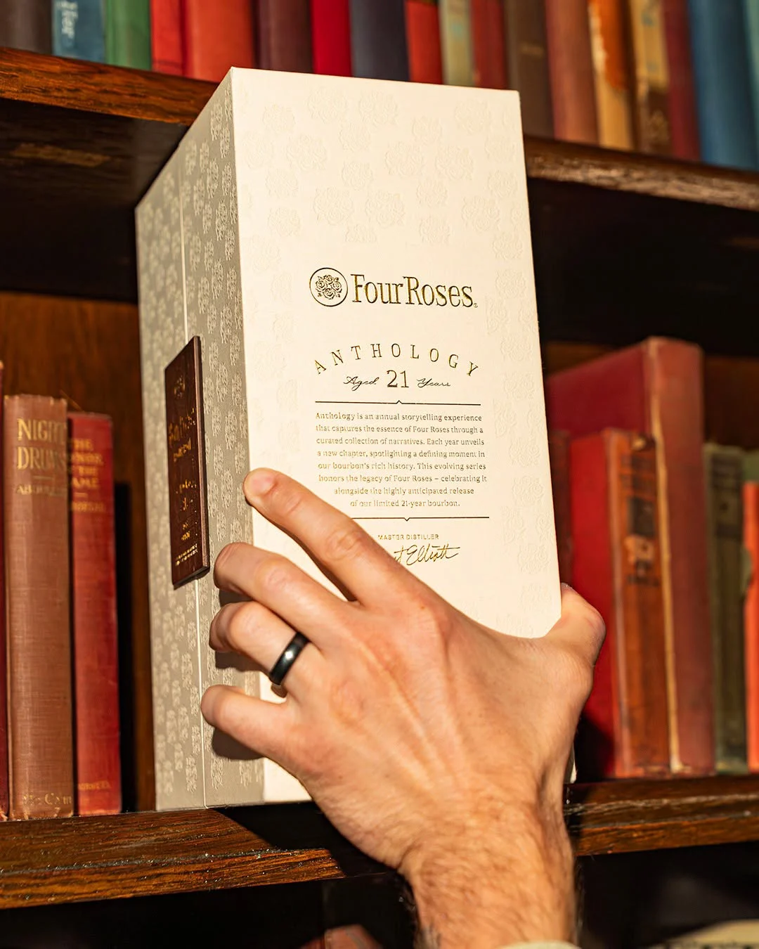 Four Roses атакува луксозния колекционерски  клас 