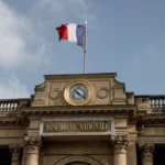 Франция се прицелва в богатите, за да излезе от политическата пхарализа