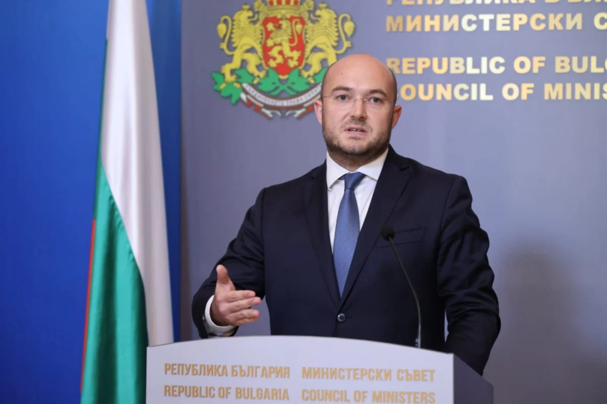 Правосъдният министър отчете напредък пред FATF по изваждането на България от „сивия списък“