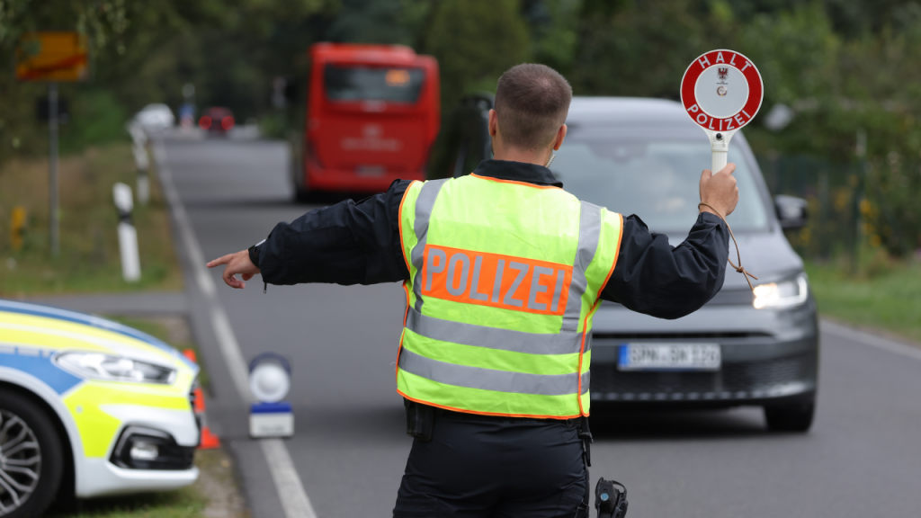 Германия разгневи европейските си съседи заради връщането на граничния контрол