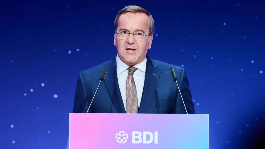 Германският министър на отбраната предупреди за руска заплаха в Космоса