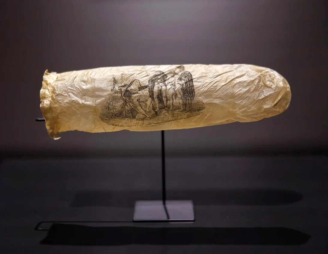 200 - годишен презерватив с гравюра ще бъде показан в холандския музей "Rijksmuseum"