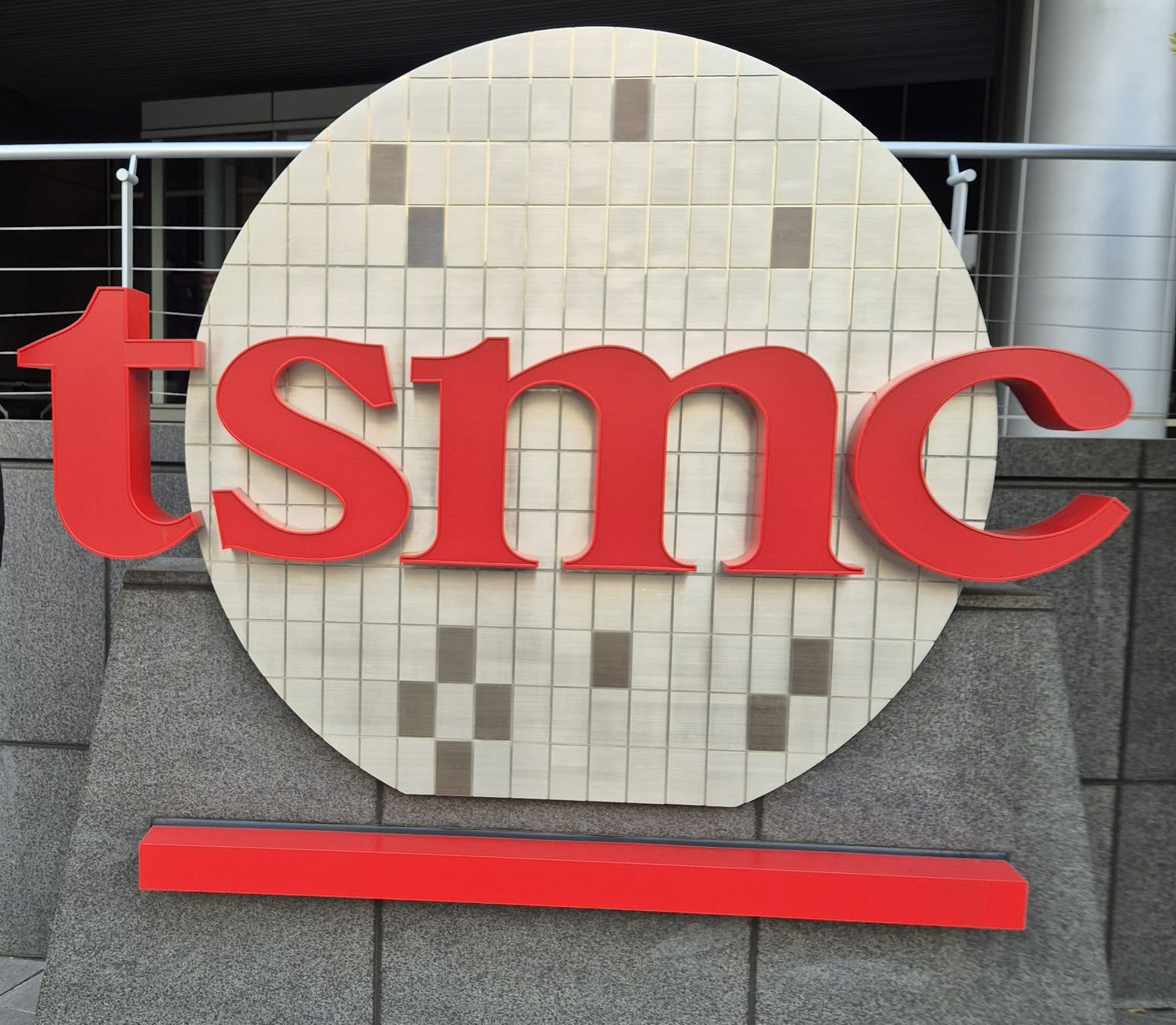 TSMC е застрашена от глоба от 1 млрд. долара за нарушение на експортния контрол на САЩ