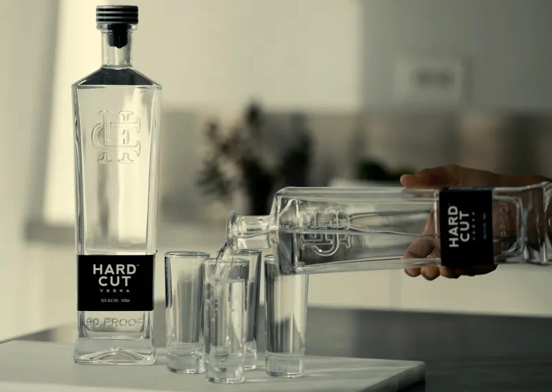 Долф Лундгрен лансира собствена марка водка - Hard Cut Vodka