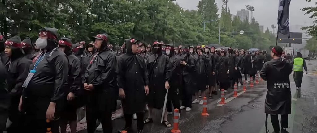 Над 6500 работници на Samsung напускат производствените линии в Южна Корея