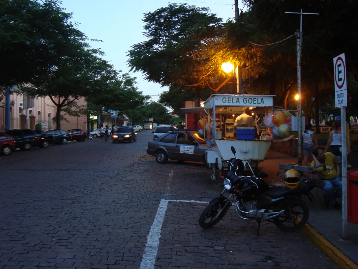 gradchetata pokrai rekata pritejavat char po svoemu