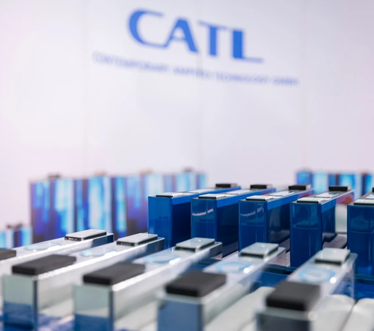 CATL спира производството в ключова литиева мина заради изтекъл лиценз