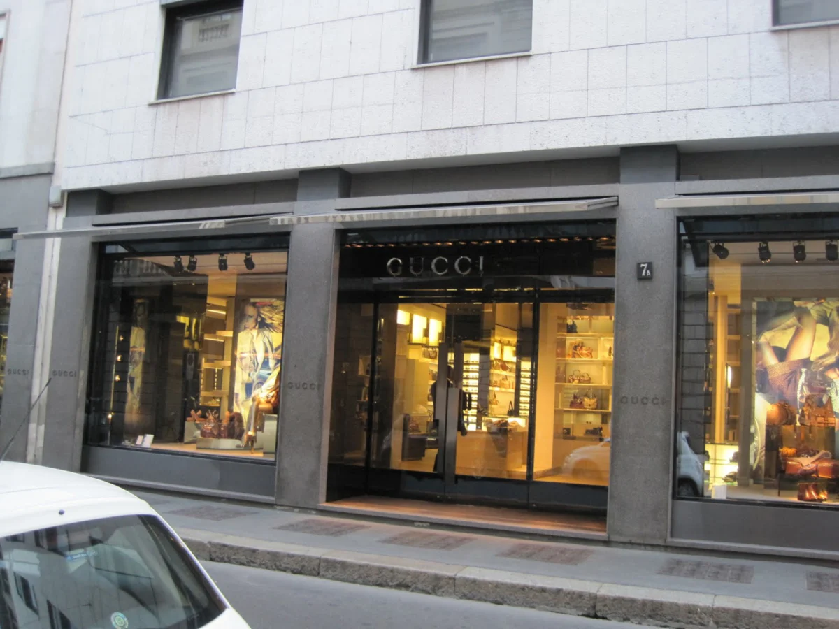 guchi na via montenapoleone