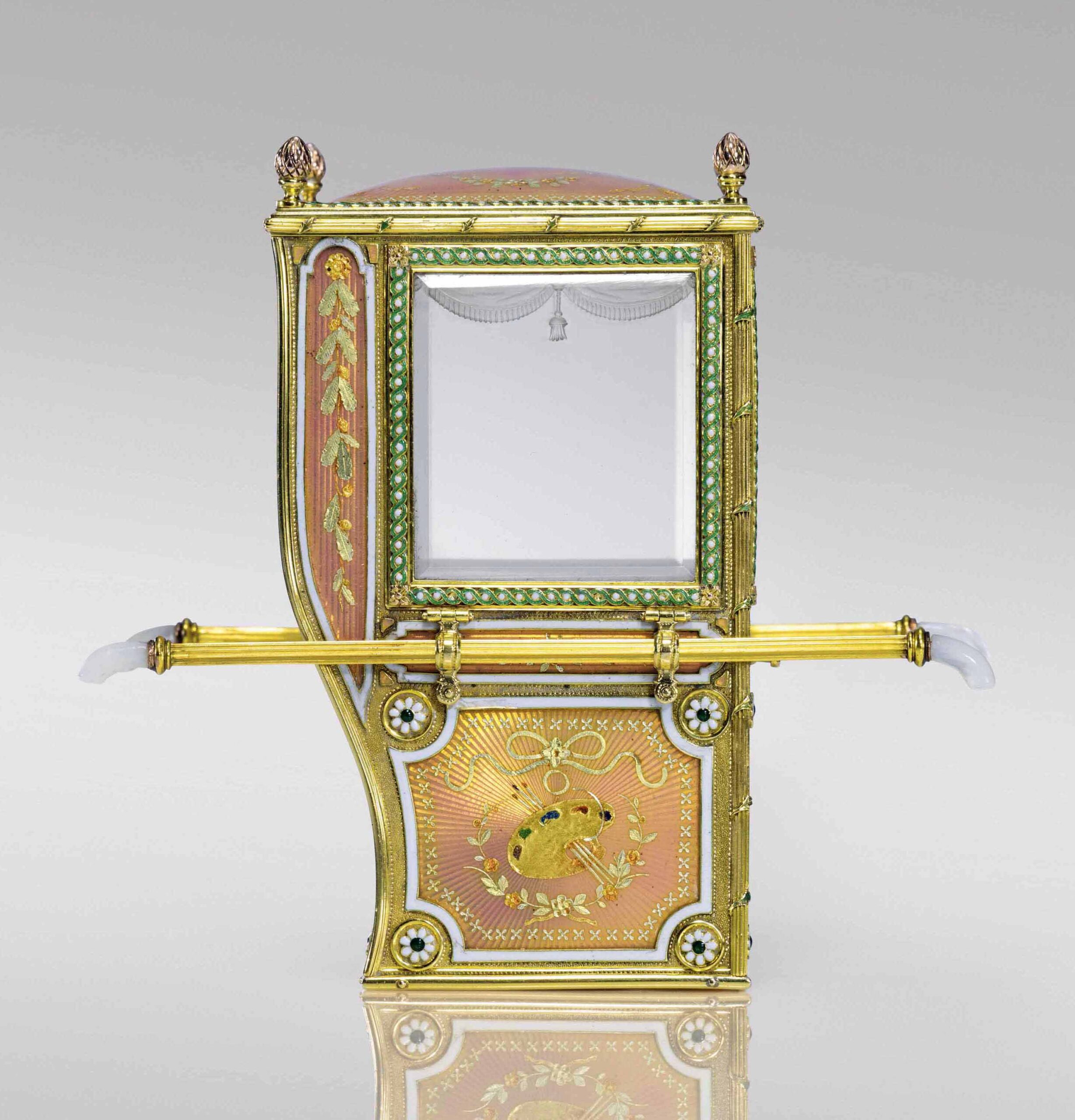 Колекционерска миниатюрна носилка на Fabergé се очаква да достигне над 1 млн. долара на търг 3 Колекционерска миниатюрна носилка на Fabergé се очаква да достигне над 1 млн. долара на търг
