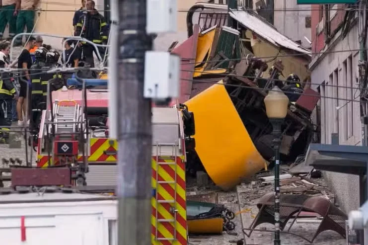 катастрофа на фуникуляр в Лисабон