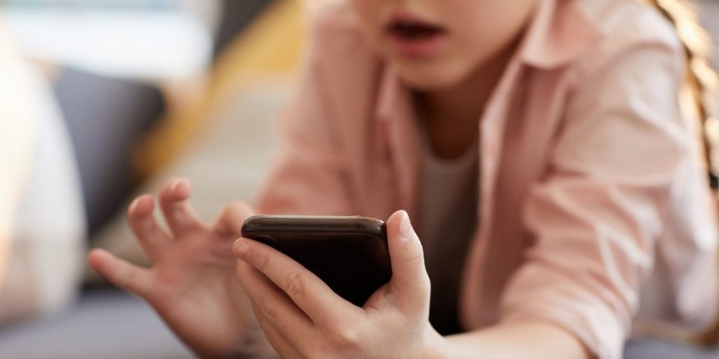 how to buy mobile phone for kids 6