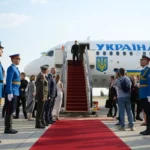 Зеленски пристигна в Сърбия за първото си официално посещение