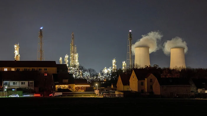 Европейските петролни гиганти ще орежат милиарди от преводите към акционерите