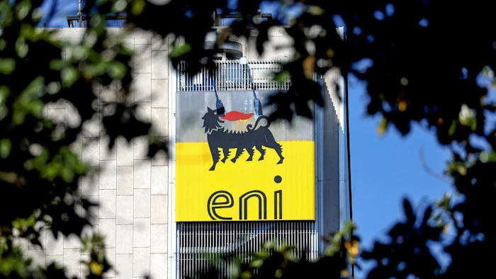 Начало 10 ENI обмисля да се върне към търговията на петрол, за да повиши печалбите