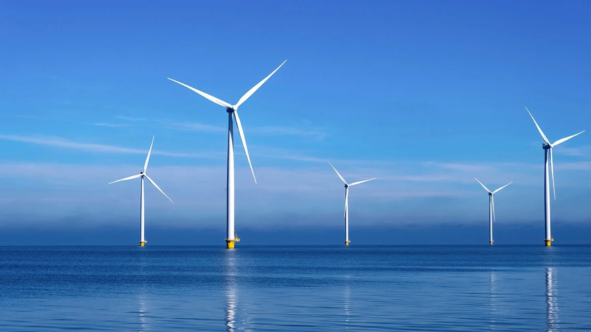 Обединеното кралство отпуска 1.08 млрд. паунда за нови офшорни вятърни проекти