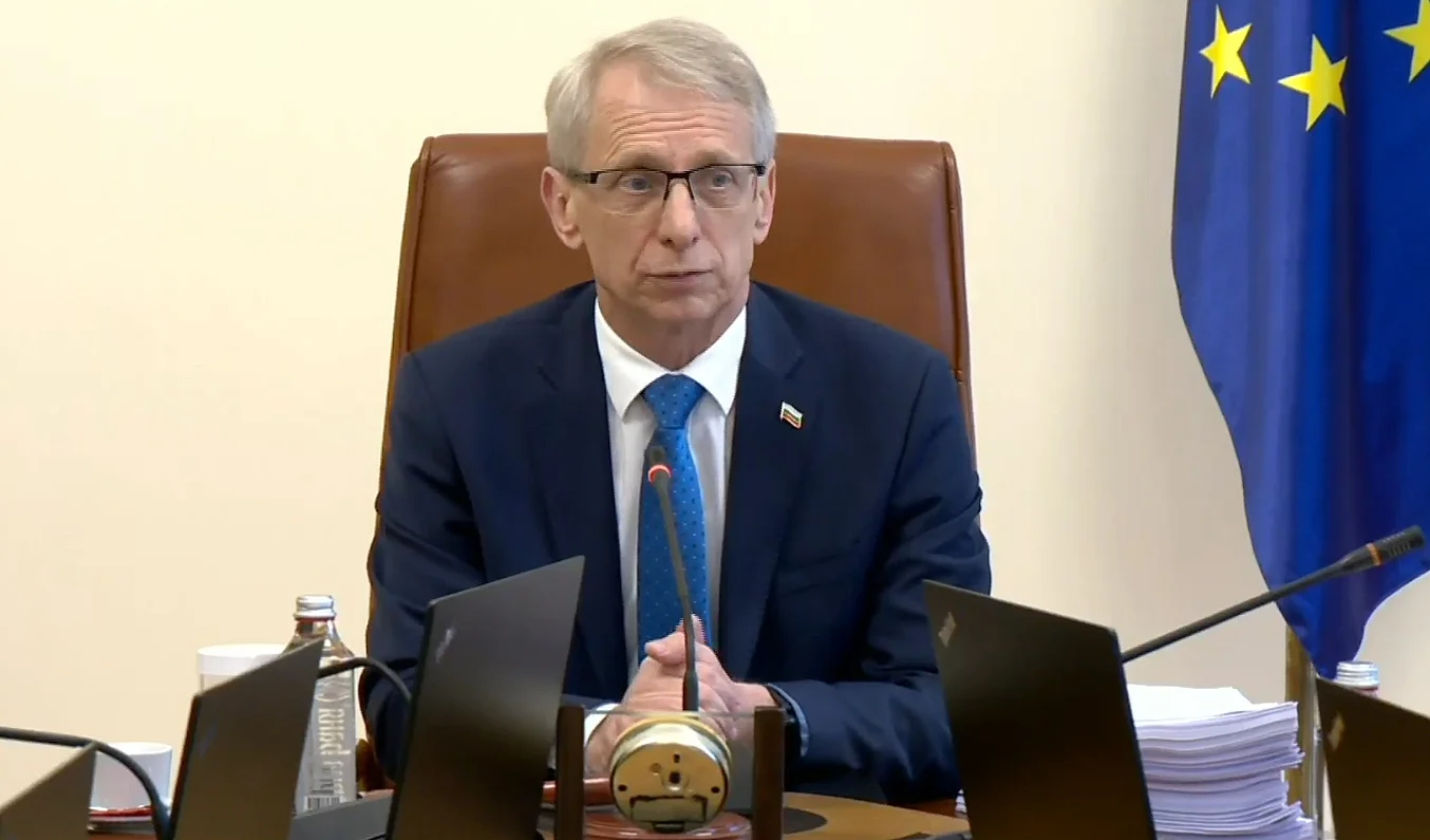 Николай Денков