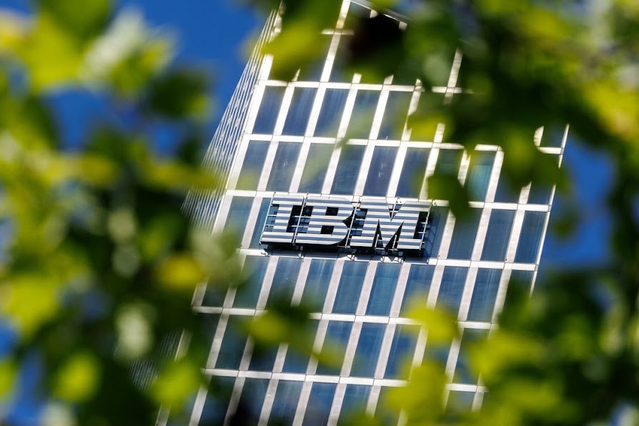 IBM отчете 17.1 млрд. долара приходи и повиши прогнозата си за растеж