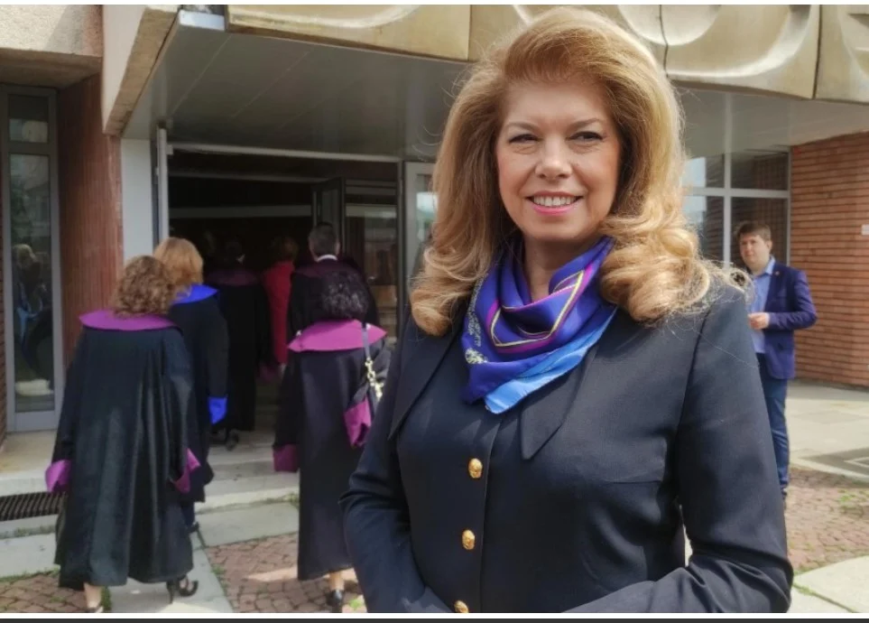 Илияна Йотова