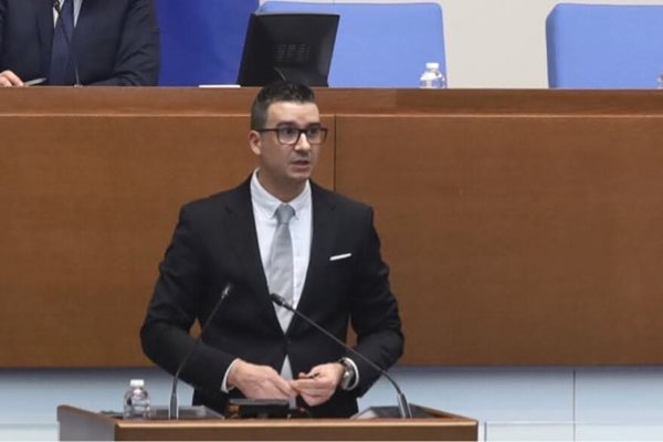 бързи кредити, Петър Дилов