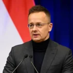 Разследват бившия външен министър на Унгария Петер Сиярто за милионни полети