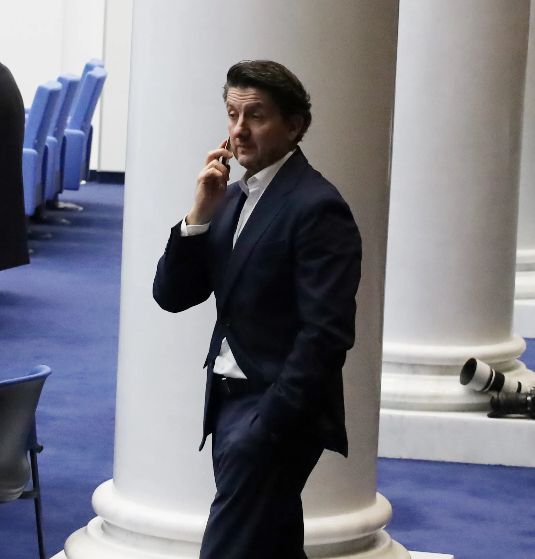 Девет министри отговарят на депутатски въпроси в парламента