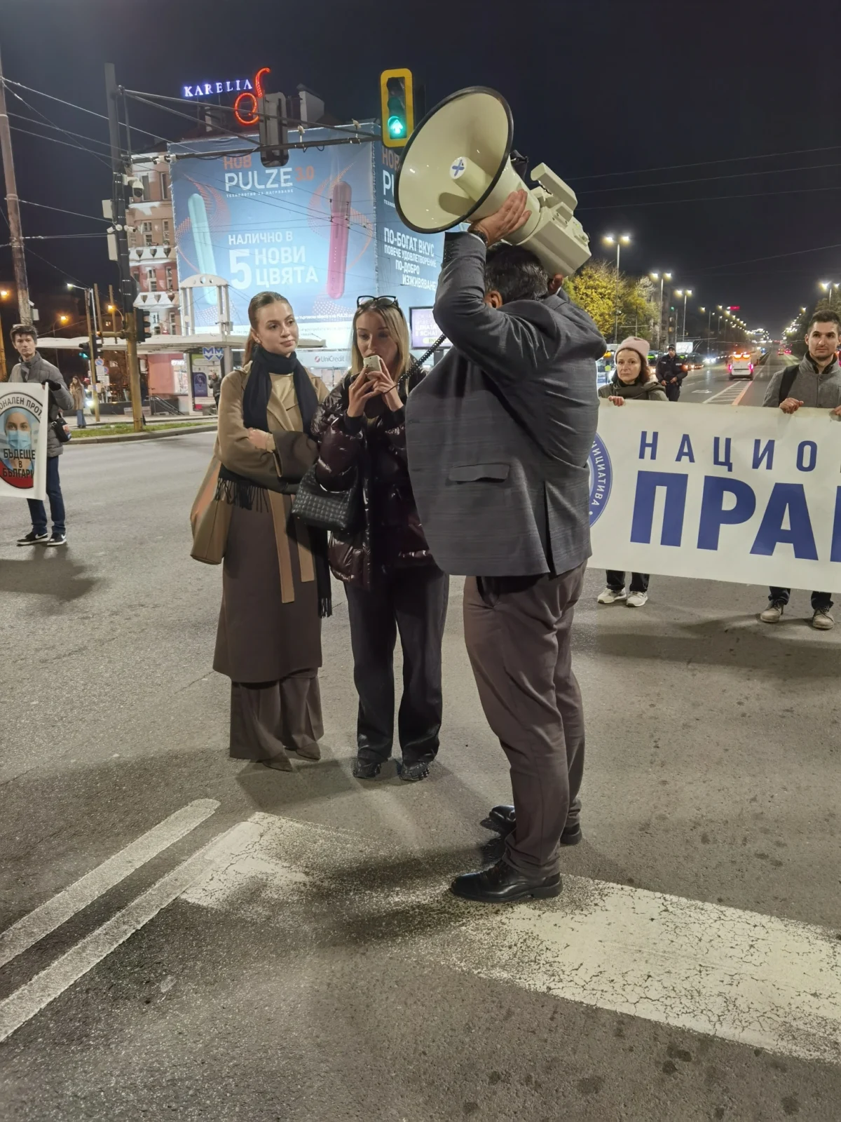 img 20251112 204357 resized 20251112 111514195