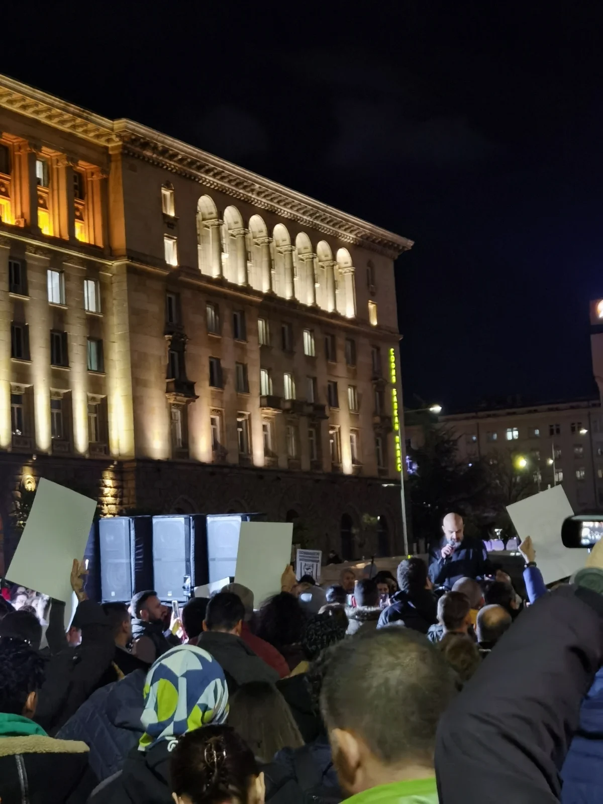 Те не знаят, че Благомир Коцев ще е по-мотивиран да управлява Варна, обяви Кирил Петков на протеста в негова защита 1 img 20251120 190334 resized 20251121 015038750