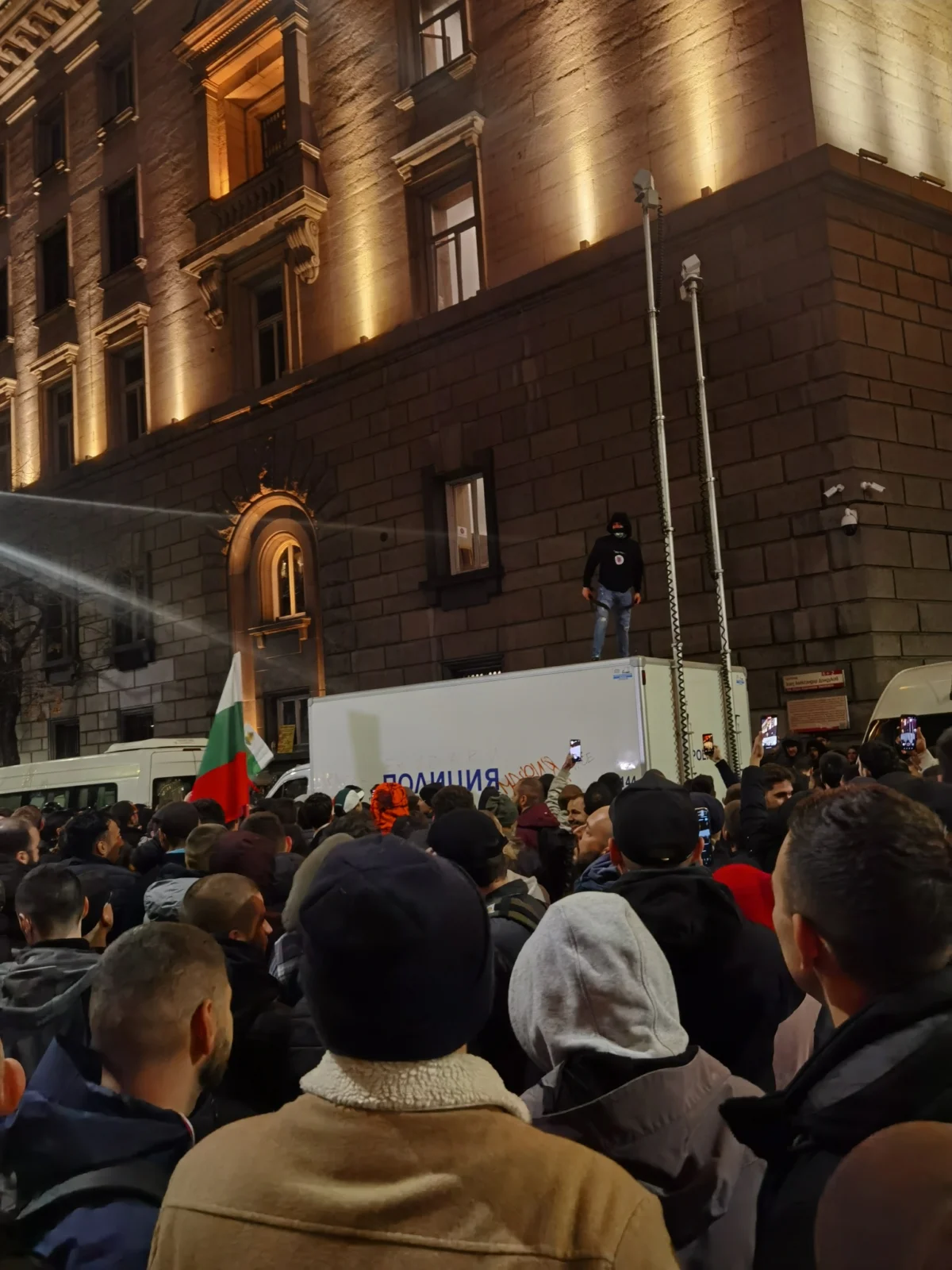 img 20251126 195142 resized 20251126 075850403