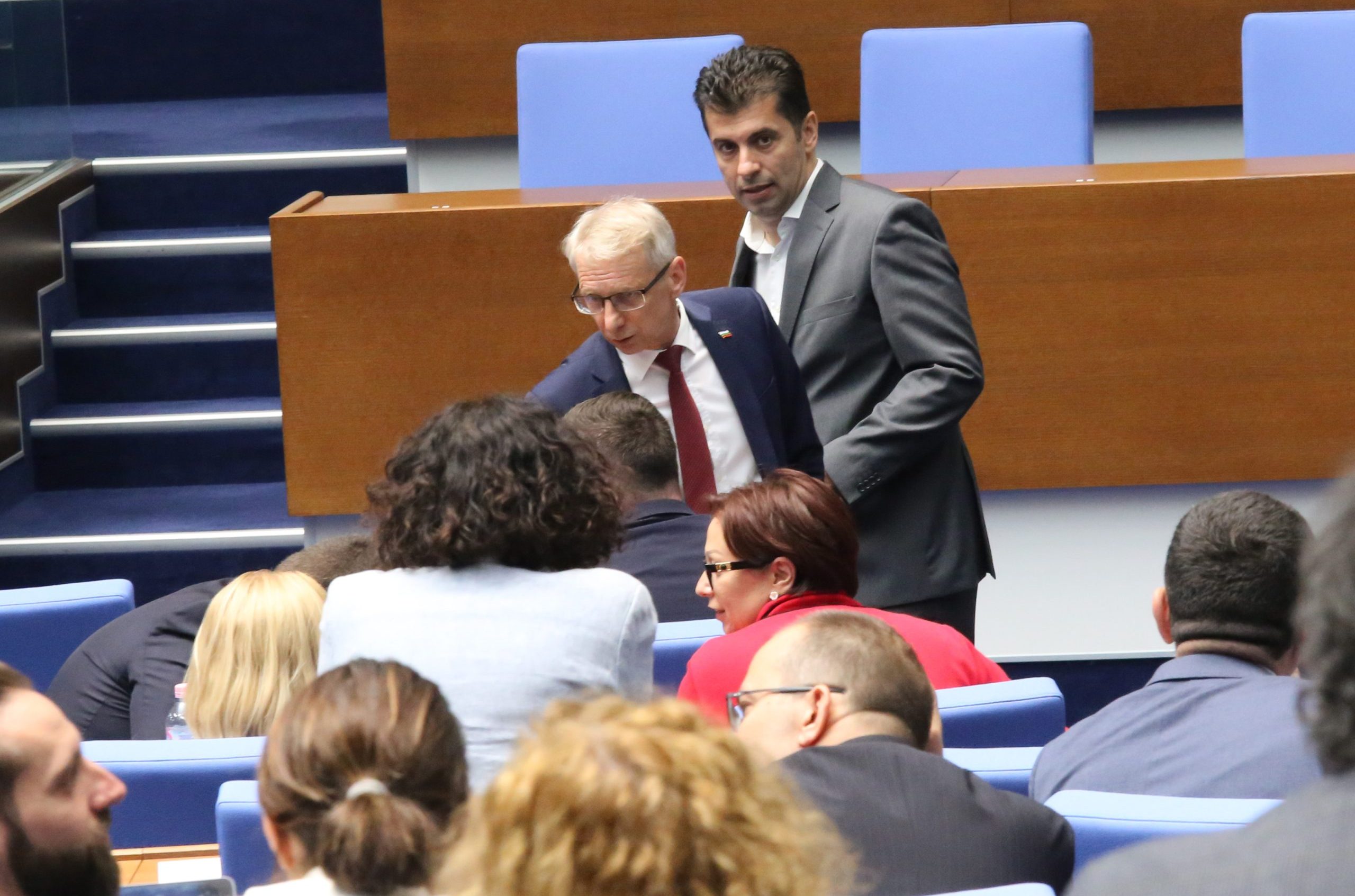 Кирил Петков смята, че ГЕРБ използва "Величие", за да вкара официално Пеевски във властта