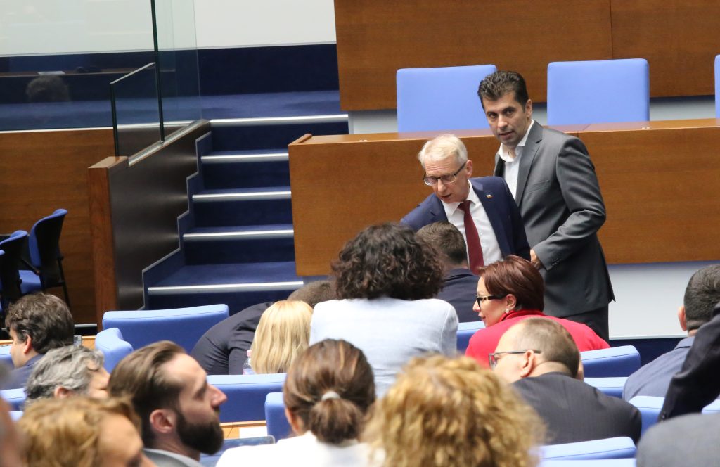 Парламентът с последно заседание преди предизборната кампания