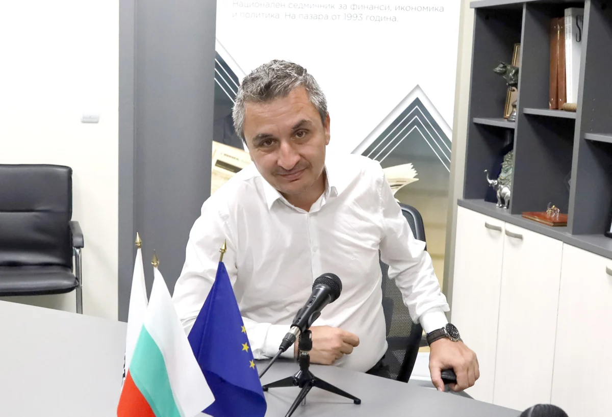 Александър Николов